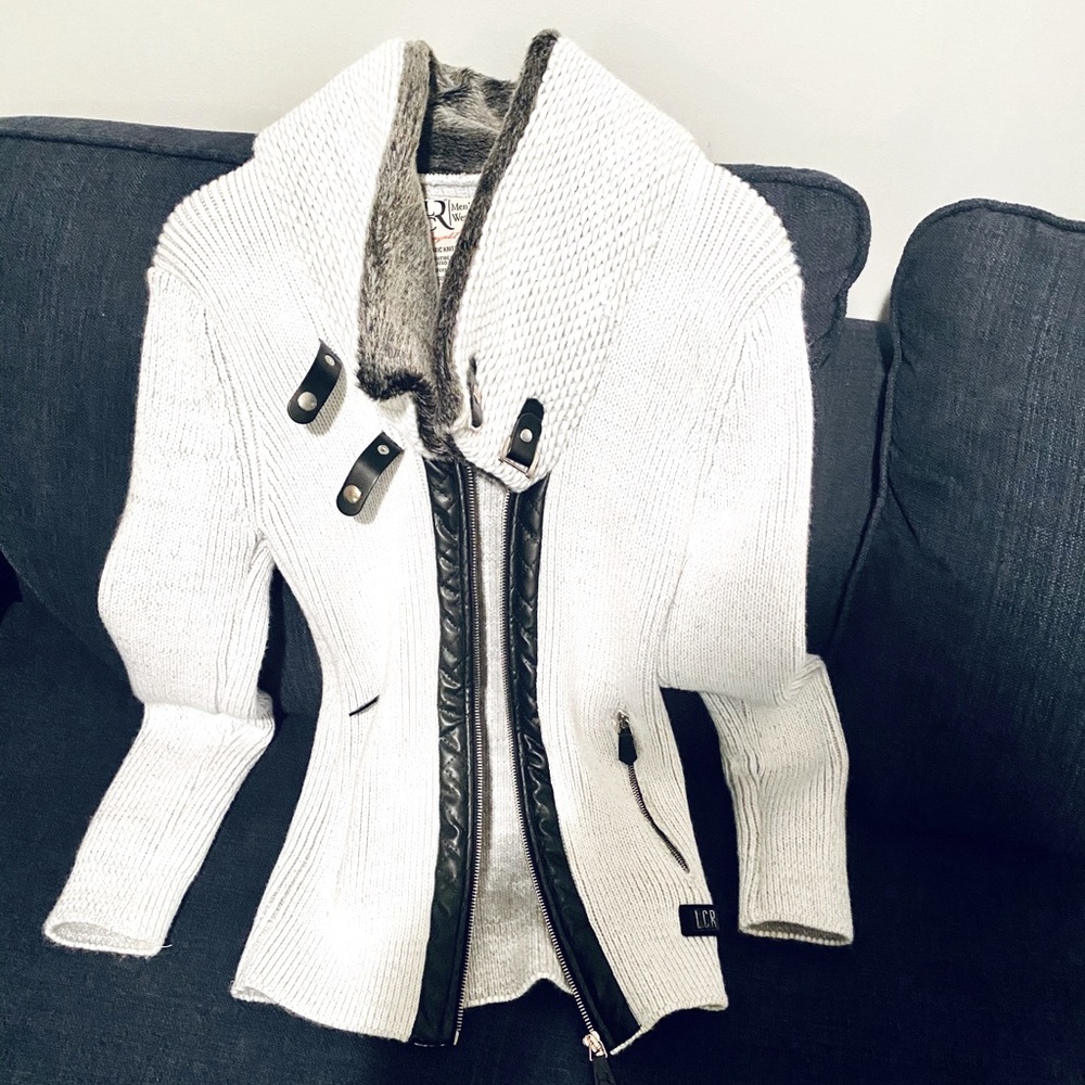 Fitted Premium brand knit jacket with fur collar.